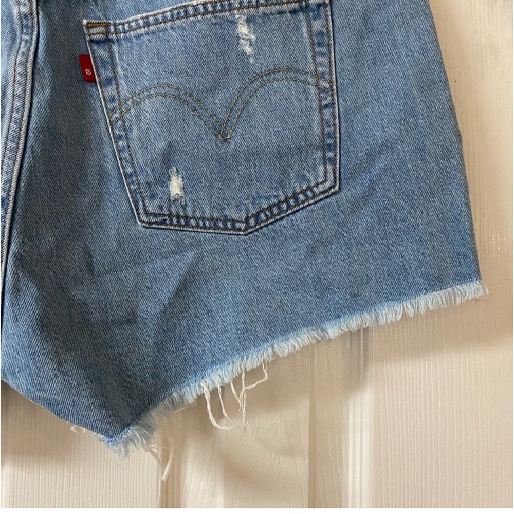 NWT! Levi's Premium 501® High Rise Button Fly Cotton Distressed Shorts Size 33” - Picture 14 of 16